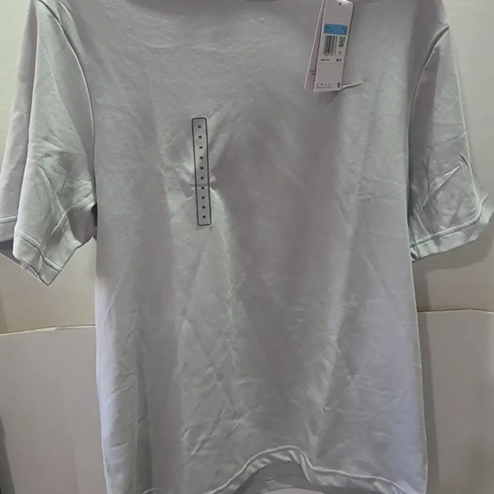 Nike Sportswear Essential Tee White Men's Medium NWT MSRP $60